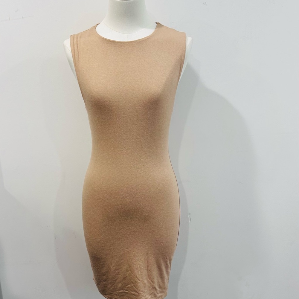 The Naked Wardrobe Sleeveless MIDI Dress NWT Size Large in Almond